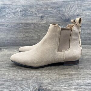 Womens Tan Suede Banana Republic Chelsea Ankle Boot Slip On Flat Pointed Size 7
